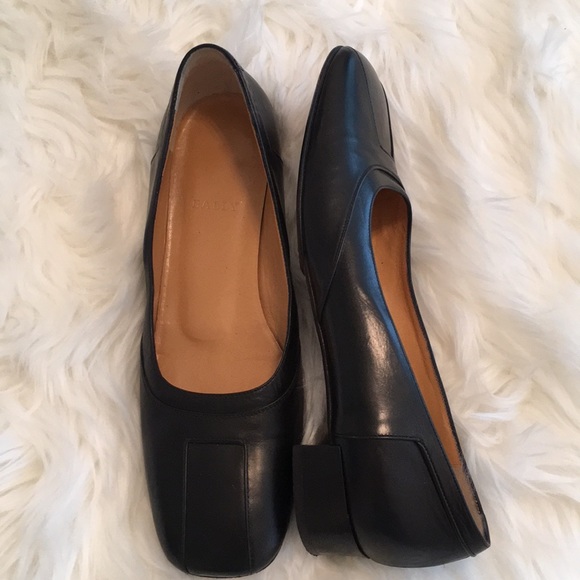 Bailey Leather Heels in Black